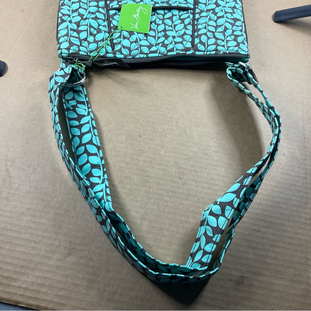 NEW Vera Bradley Shower Vine Hipster - Picture 8 of 9